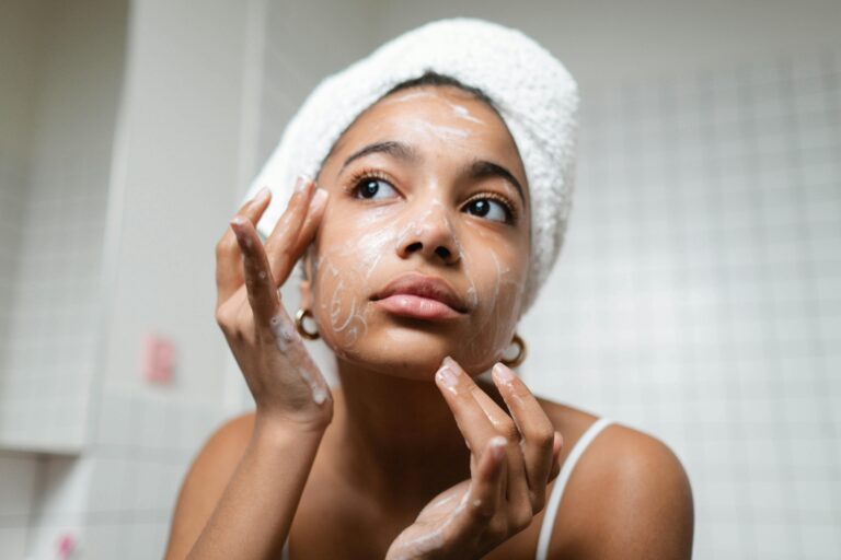 Minimal Skincare Routine for Sensitive Skin (Step-by-Step)